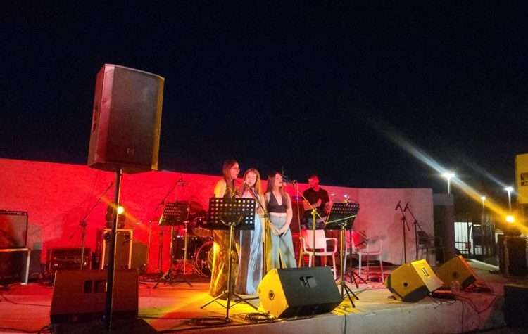 Μήνυμα ζωής στην εκδήλωση κατά των ναρκωτικών στο Ανοιχτό Θεατράκι του Σκεπαστού Αττικής οδού