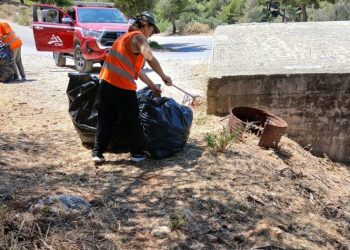 Καθαρισμοί από τον ΣΠΑΥ στον Υμηττό