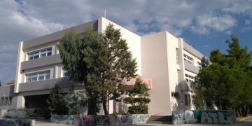 Δημοτικό Συμβούλιο: «Μέτωπο» διαρκείας για τα σχολικά θέµατα