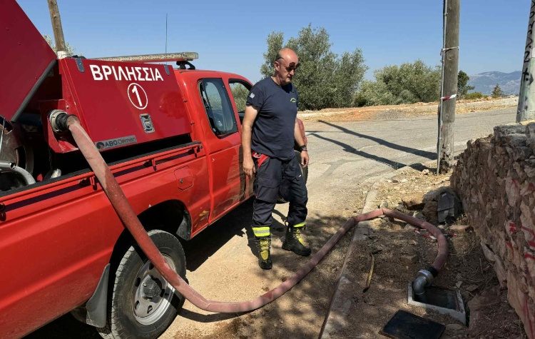 Τέσσερις νέοι πυροσβεστικοί κρουνοί σε Άνω Βριλήσσια και Παραρεμάτιο