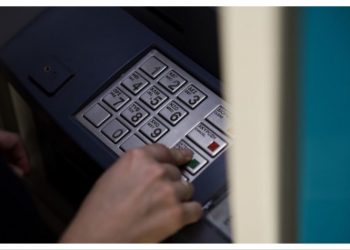 Από σήμερα δωρεάν αναλήψεις από τα ΑΤΜ των ελληνικών τραπεζών