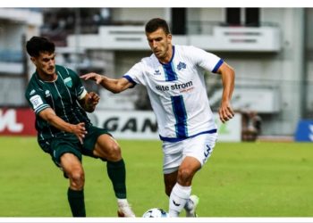 SUPER LEAGUE: Πρεμιέρα με το «αριστερό» για την Κηφισιά που πάλεψε αλλά ηττήθηκε στη Λιβαδειά