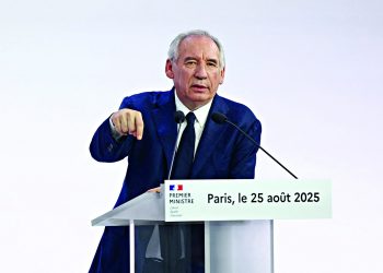 Γαλλία: Άρωμα… χάους και φόβοι για μνημόνιο