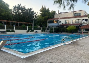 Ανοικτές και με δωρεάν πρόσβαση οι πισίνες όλο τον Αύγουστο σε Λυκόβρυση και Πεύκη