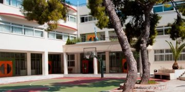 Mετά τα κενά εκπαιδευτικών… συγχωνεύσεις τμημάτων