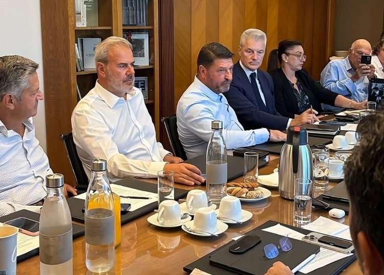 Συνάντηση Χαρδαλιά με ΣΕΤΕ: «Ο τουρισμός μοχλός ανάπτυξης και εξωστρέφειας της Αττικής»