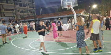 Εγκαίνια για το ανακαινισμένο γήπεδο μπάσκετ στην Πλατεία Κυθήρων