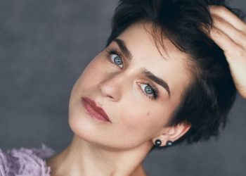 H Ασμίκ Γριγκοριάν για πρώτη φορά στην Ελλάδα