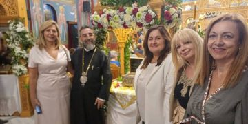 Συγκίνησε το Κρυονέρι η Ιερά Χείρα της Αγίας Αικατερίνης