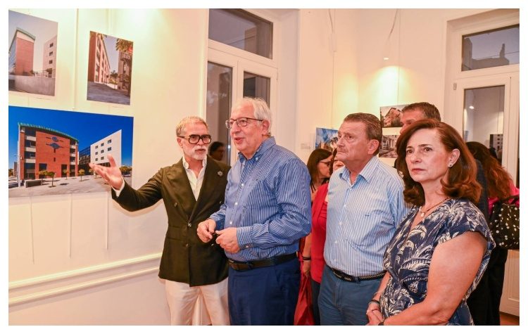 Εγκαινιάστηκε η Έκθεση Φωτογραφίας «Μαρούσι, Όψεις της Σύγχρονης Πόλης – Η Νέα Αρχιτεκτονική»