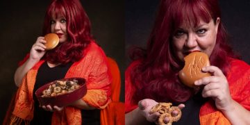 Το «ΦΑΕ!» της Νάσιας Παναγοπούλου στο Θέατρο Αλκμήνη