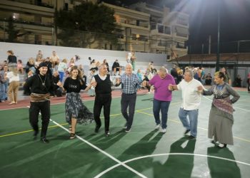 Η γειτονιά… χόρεψε, στο ανακαινισμένο Γήπεδο μπάσκετ της Πλατείας Κυθήρων!