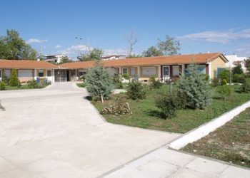 Προπαρασκευαστικό Τμήμα Εκμάθησης Ελληνικής Γλώσσας για μετανάστες και πρόσφυγες στο ΣΔΕ Αχαρνών λειτουργεί ο Δήμος Κηφισιάς