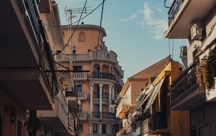 Οι προκλήσεις, οι τάσεις και τα σηµεία - κλειδιά για την ακίνητη περιουσία τη νέα χρονιά, έως το 2026