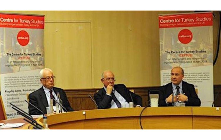 Αμφισημίες για ένα θέμα εύγλωττης σαφήνειας για 51 χρόνια