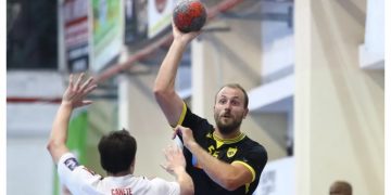 SUPER CUP ΧΑΝΤΜΠΟΛ: Ήττα από τον Ολυμπιακό για την ανέτοιμη ΑΕΚ