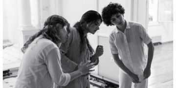 ΑΕΡΟΦΥΤΑ- Mια τελετουργική περφόρμανς για τον ξεριζωμό, την απώλεια και την ανθεκτικότητα