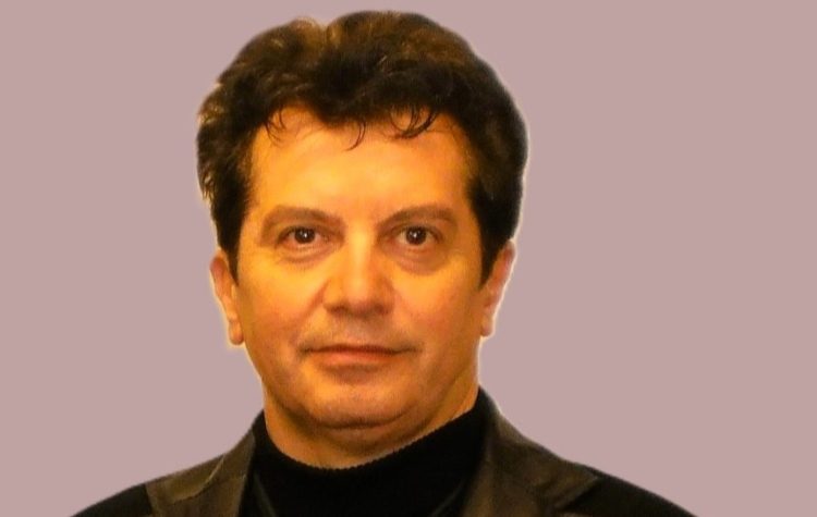 Ο Οκτώβριος του Κώστα Ευαγγελάτου