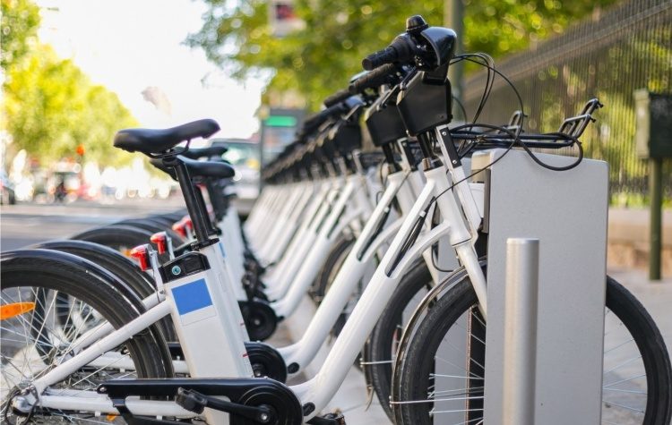 Νέα κοινόχρηστα ηλεκτρικά ποδήλατα σύντομα στους δρόμους του Δήμου