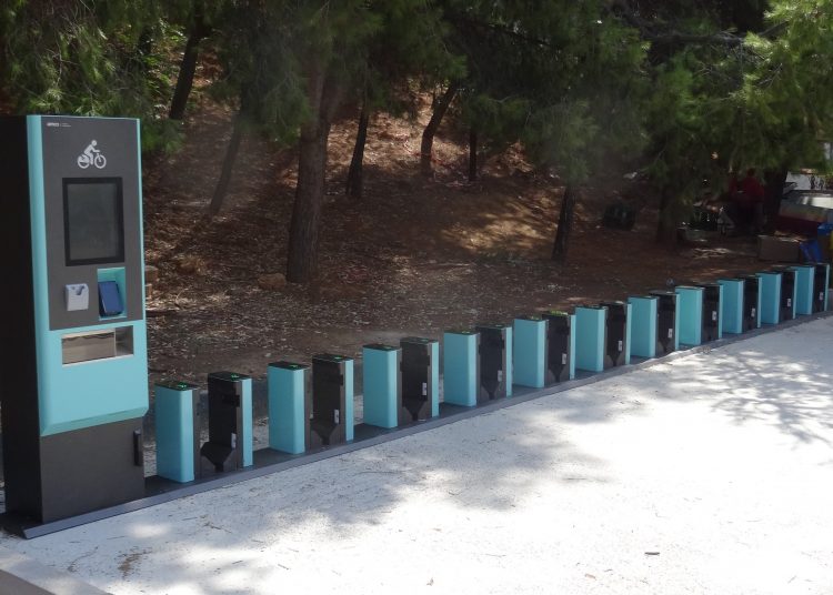 Τοποθετήθηκαν οι σταθμοί ηλεκτρικών ποδηλάτων στη Νέα Ιωνία