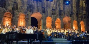 Λαμπερή παρουσία της χορωδίας του Δήμου στο Ηρώδειο