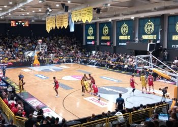 BASKET LEAGUE: Εντός έδρας ήττα από τον Ολυμπιακό στην πρεμιέρα για το Μαρούσι