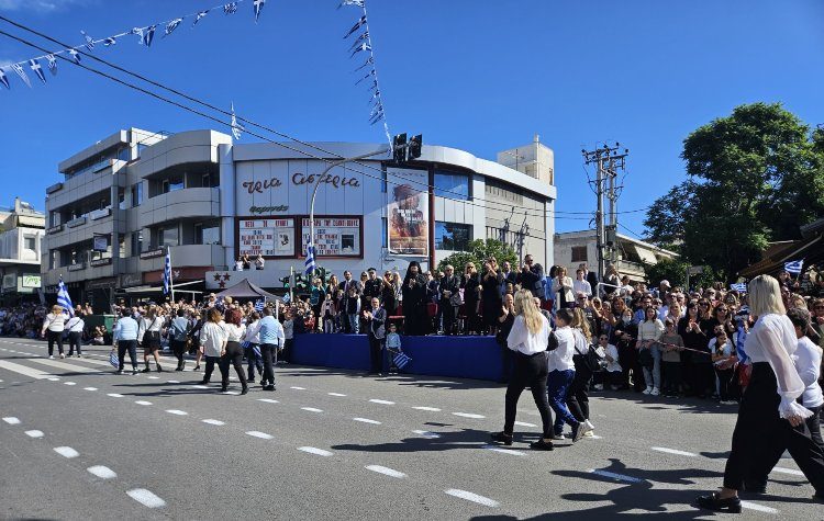 Με όλες τις τιμές γιόρτασε το Ηράκλειο την επέτειο της 28ης Οκτωβρίου
