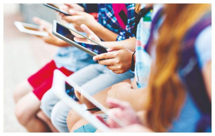 Social Media: «Κόφτης» σε ανηλίκους