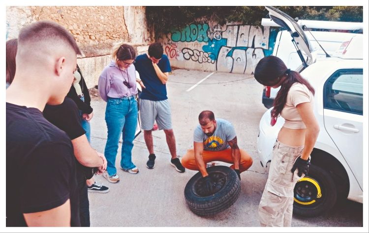 Γ. Καρέας: «Το καλό παράδειγμα των γονιών είναι ίσως πιο σημαντικό και από την εκπαίδευση στις σχολές οδηγών»