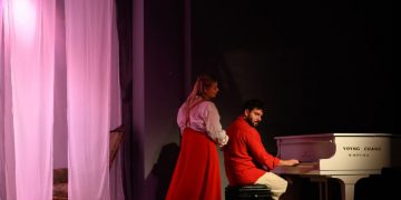 Ενθουσίασε το κοινό η θεατρική παράσταση «Κόκκινες Λέξεις»