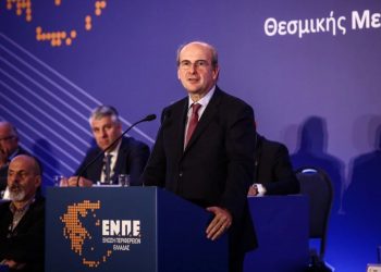 Κωστής Χατζηδάκης στο συνέδριο της ΕΝΠΕ: «Αυξάνεται η χρηματοδότησης των Περιφερειών»