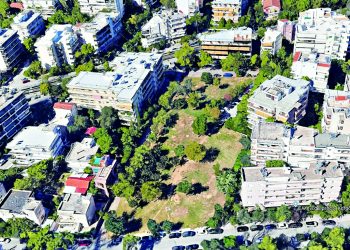 «Σθεναρό όχι στην οικοδόμηση του πάρκου της γειτονιάς μας»