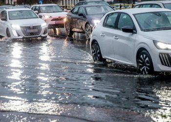 «Καταρρακτώδεις» αντιδράσεις και ερωτηματικά γονέων για το κλείσιμο των σχολείων στον Δήμο Πεντέλης