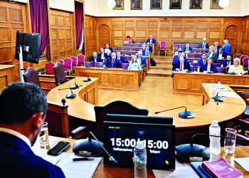 Εξεταστική ΟΠΕΚΕΠΕ: Φεράρι και… φραπέ