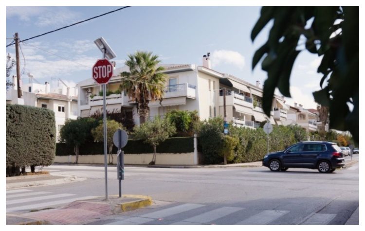 Νέες παλλόμενες πινακίδες για την αποφυγή ατυχημάτων σε κεντρικές διασταυρώσεις των Βριλησσίων