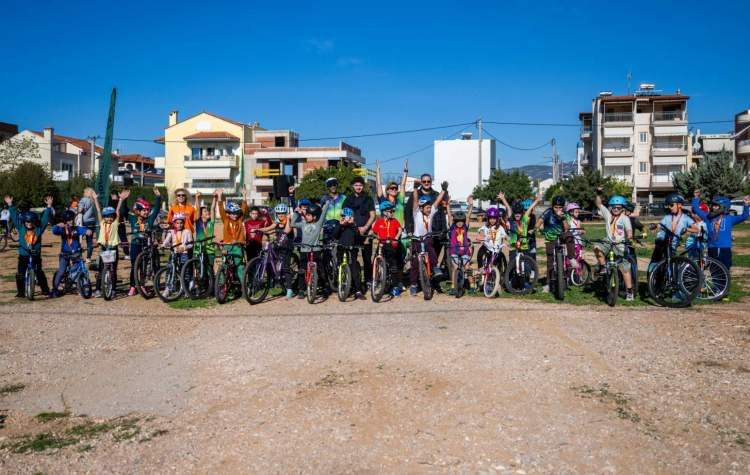 Ορθοπεταλιές με παιδικά… χαμόγελα