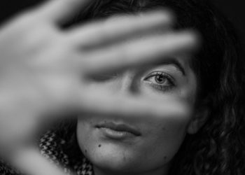 Δημοκρατικός Γυναικείος Σύλλογος: «Αντιπαλεύουμε κάθε πλευρά της βίας»