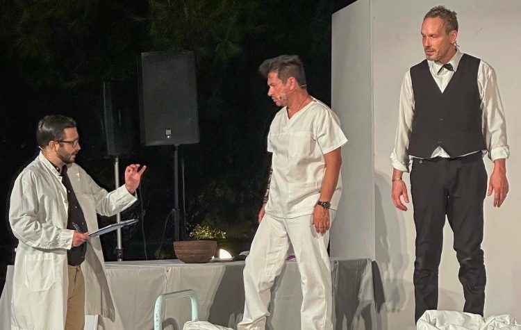 Οι «Καραμέλες Ούζου» στο Από Μηχανής θέατρο