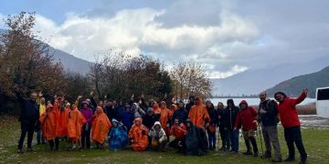 Μαγευτική εμπειρία η πεζοπορία του Δήμου Κηφισιάς στη Λίμνη Δόξας και την Ντουρντουβάνα