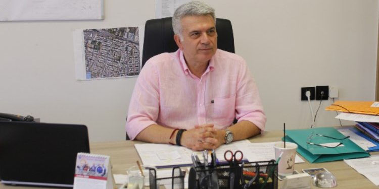 Π. Μανούρης: «Μας προσβάλει η απάντηση του Υπουργείου για τα προβλήματα στα σχολεία»
