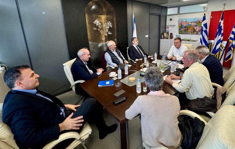 Συνάντηση του Χρήστου Αηδόνη με αντιπροσωπεία του ΣΥΡΙΖΑ – Στο επίκεντρο οι υποδομές υγείας