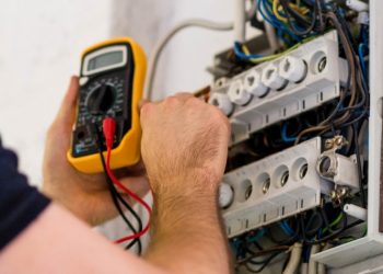 Ένωση Γονέων: «Ληγμένες ΥΔΕ σε σχολεία από το 1984!»