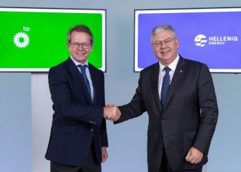 HELLENiQ ENERGY και BP ανανεώνουν τη συνεργασία τους με ορίζοντα 10ετίας!