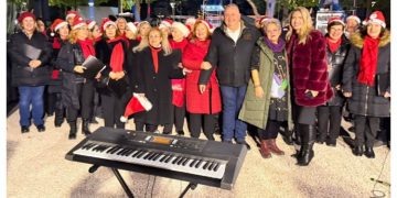 Η μαγεία των Χριστουγέννων φώτισε τη Νέα Φιλαδέλφεια και τη Νέα Χαλκηδόνα