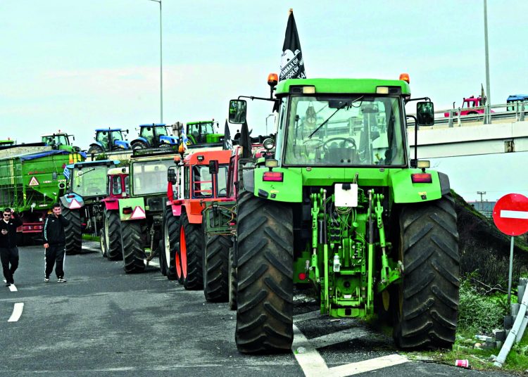 Η «μάχη» των τρακτέρ