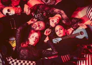 Το musical EVELYN EVELYN για πρώτη φορά στην Ελλάδα!