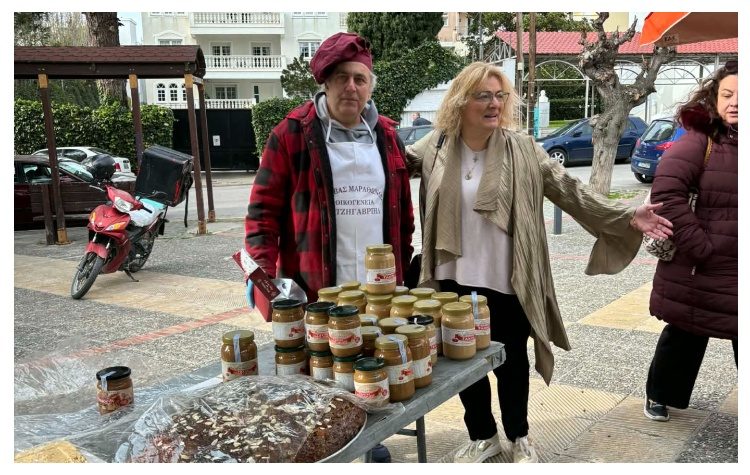 Στη δράση διάθεσης ελληνικών προϊόντων η δήμαρχος Νατάσσα Κοσμοπούλου