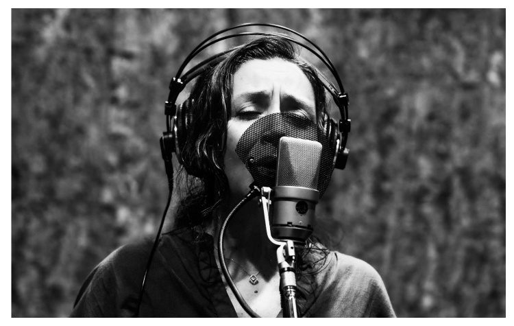 Φένια Παπαδόδημα στην «Α»: «H μουσική είναι άνοιγμα ψυχής»