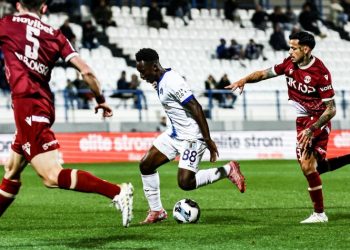 Super League: Τα… δοκάρια σταμάτησαν την Κηφισιά απέναντι στον Αστέρα Τρίπολης