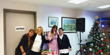 Γιορτινή εκδήλωση παρουσία Ν. Κοσμοπούλου στο ΚΑΠΗ Πεντέλης